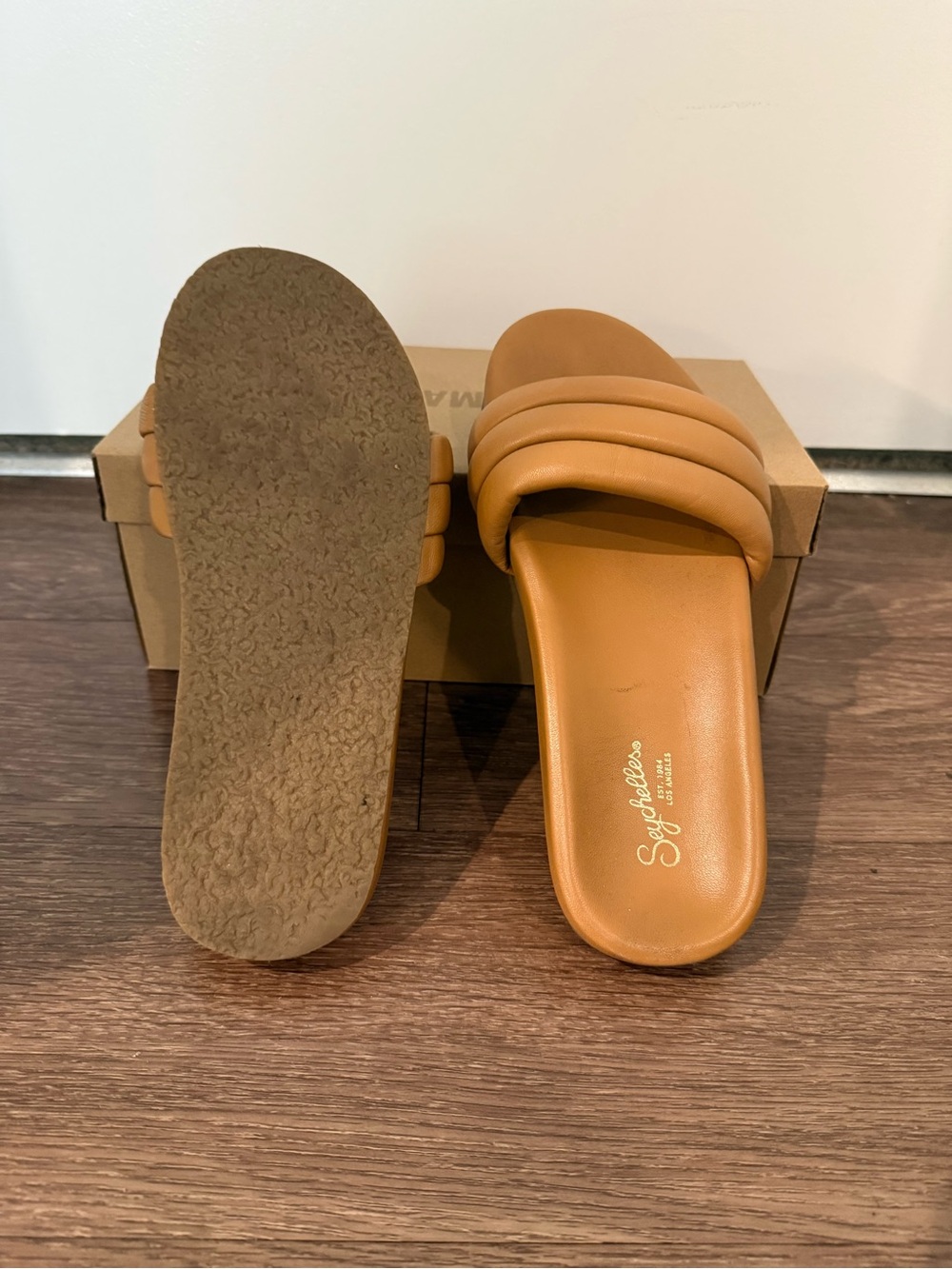 Seychelles Low Key Slide Tan Leather - Picture 6 of 6